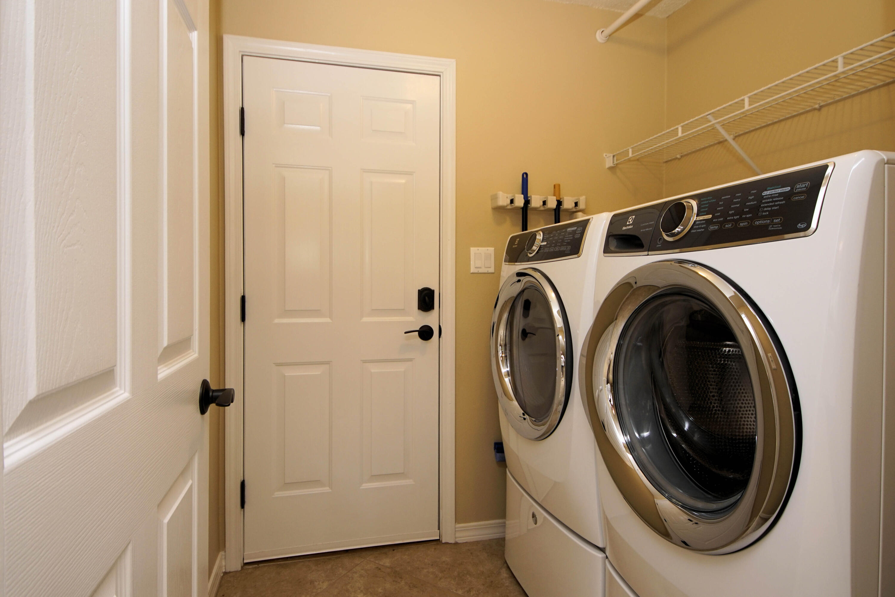 20 Bayou Landing Road Santa Rosa Beach, FL 32459 - Photo 19 of 31 20BayouYLaundry