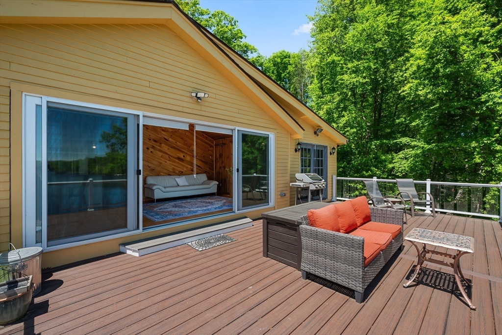 21 Carrier Lane Sutton, MA 01590 - Photo 31 of 42