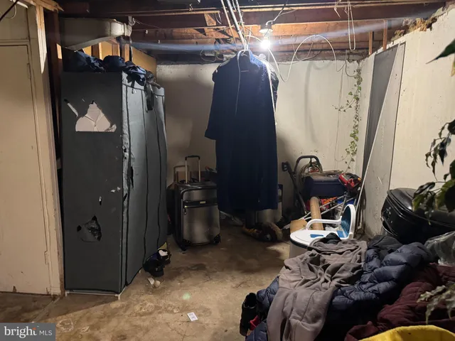 a room with furniture and a mirror