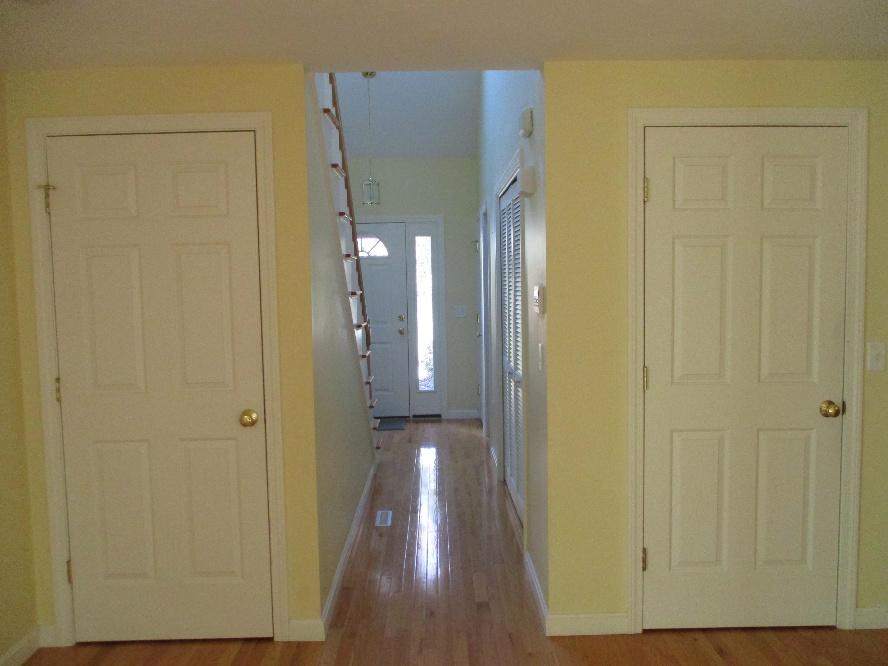 13 North Ridge Road, Unit 440 Mashpee, MA 02649 - Photo 20 of 30 a view of a bathroom from the hallway