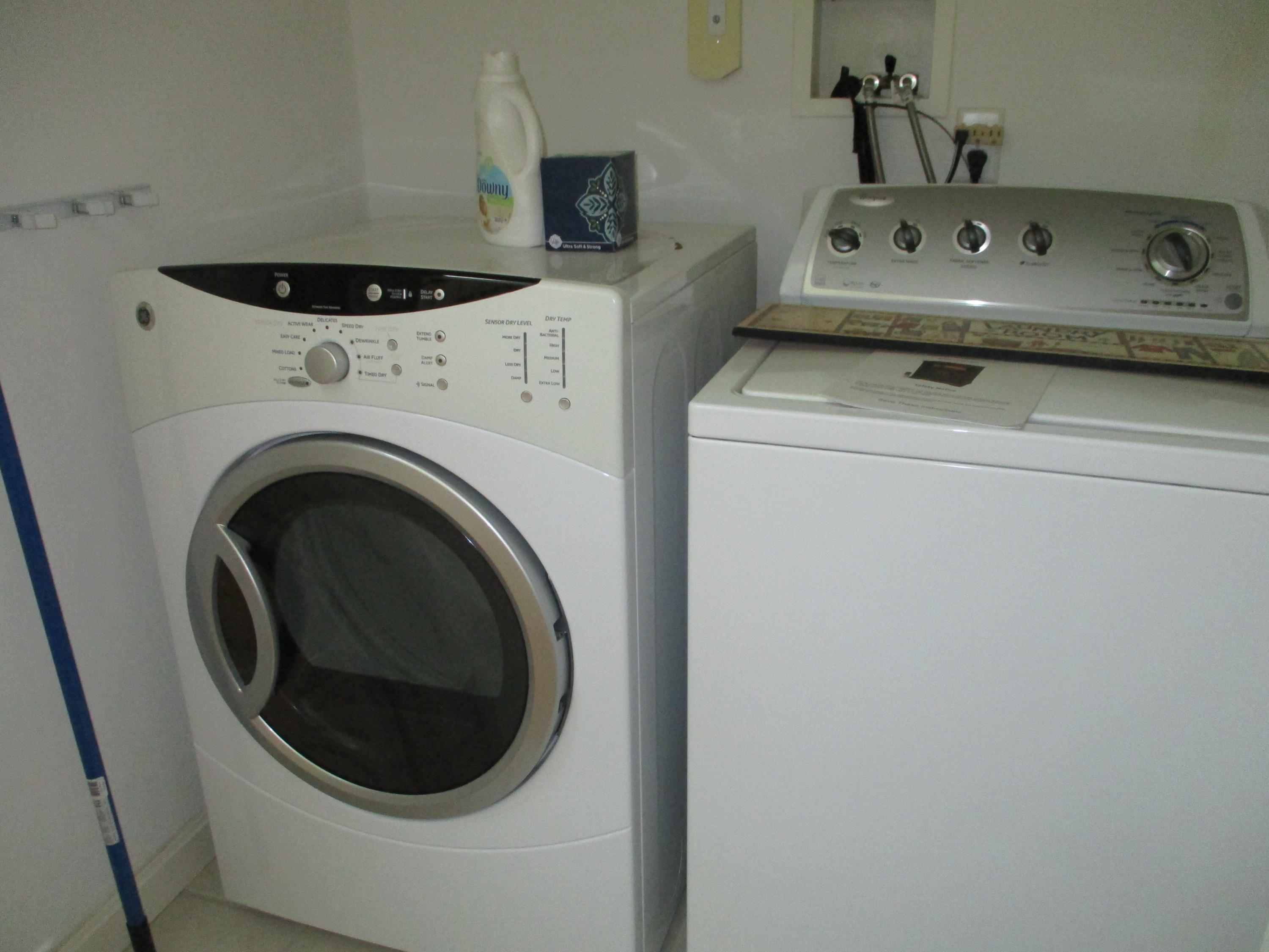 13 North Ridge Road, Unit 440 Mashpee, MA 02649 - Photo 30 of 30 a utility room with dryer and washer