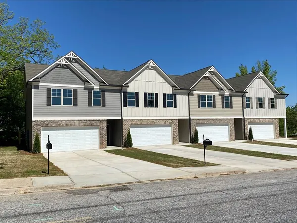 $2,200 | 9 Richardson Street, Unit C, Winder, GA 30680