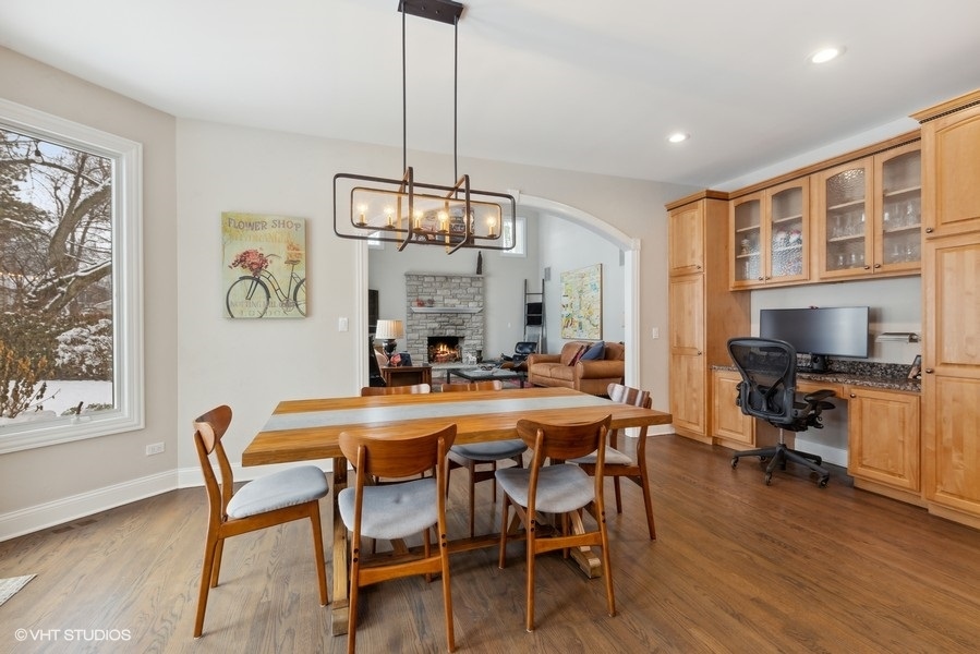 613 Lakeside Drive Hinsdale, IL 60521 - Photo 8 of 23