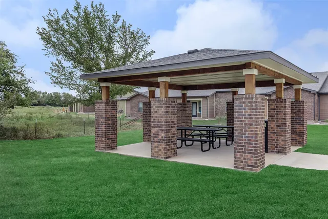 $428 | 227 Buchanan Road, Decatur, TX 76234