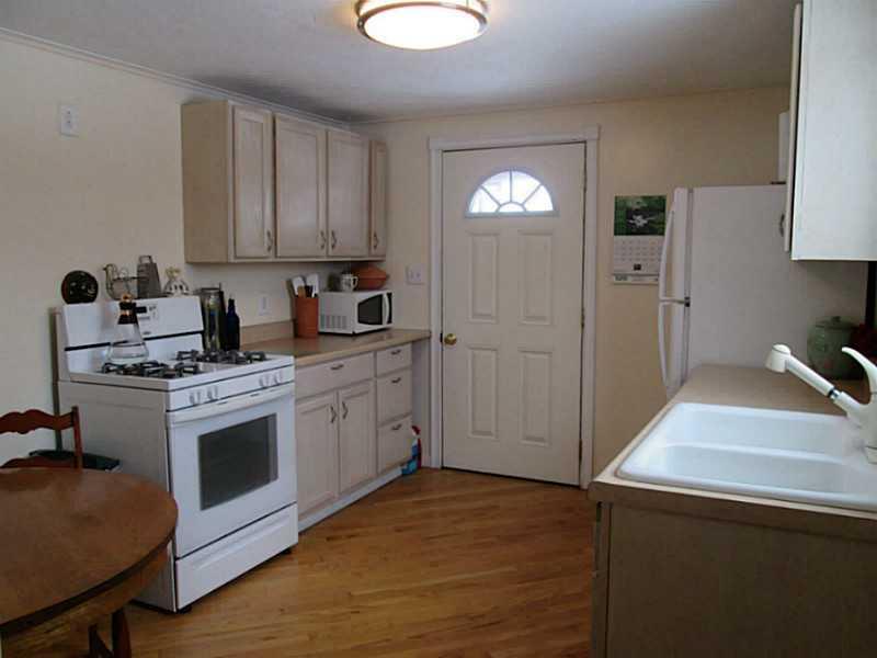 118 Highfield Road Butler, PA 16001 - Photo 8 of 25 Kitchen.