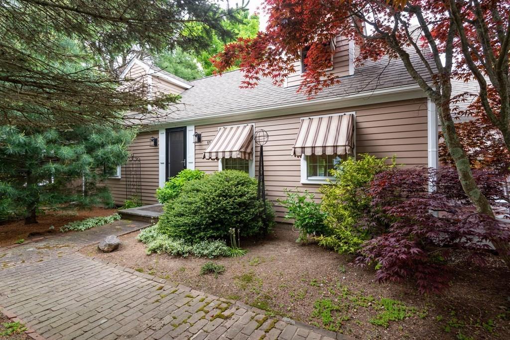 65 Topsfield Road Ipswich, MA 01938 - Photo 2 of 41