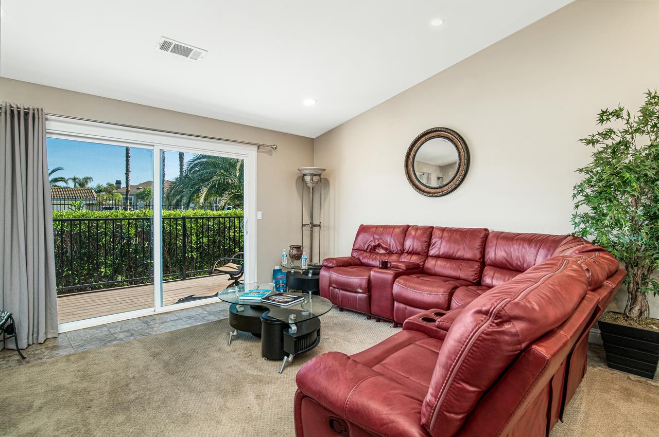 5644 Schooner Loop Discovery Bay, CA 94505 - Photo 19 of 42 a living room with furniture and a window