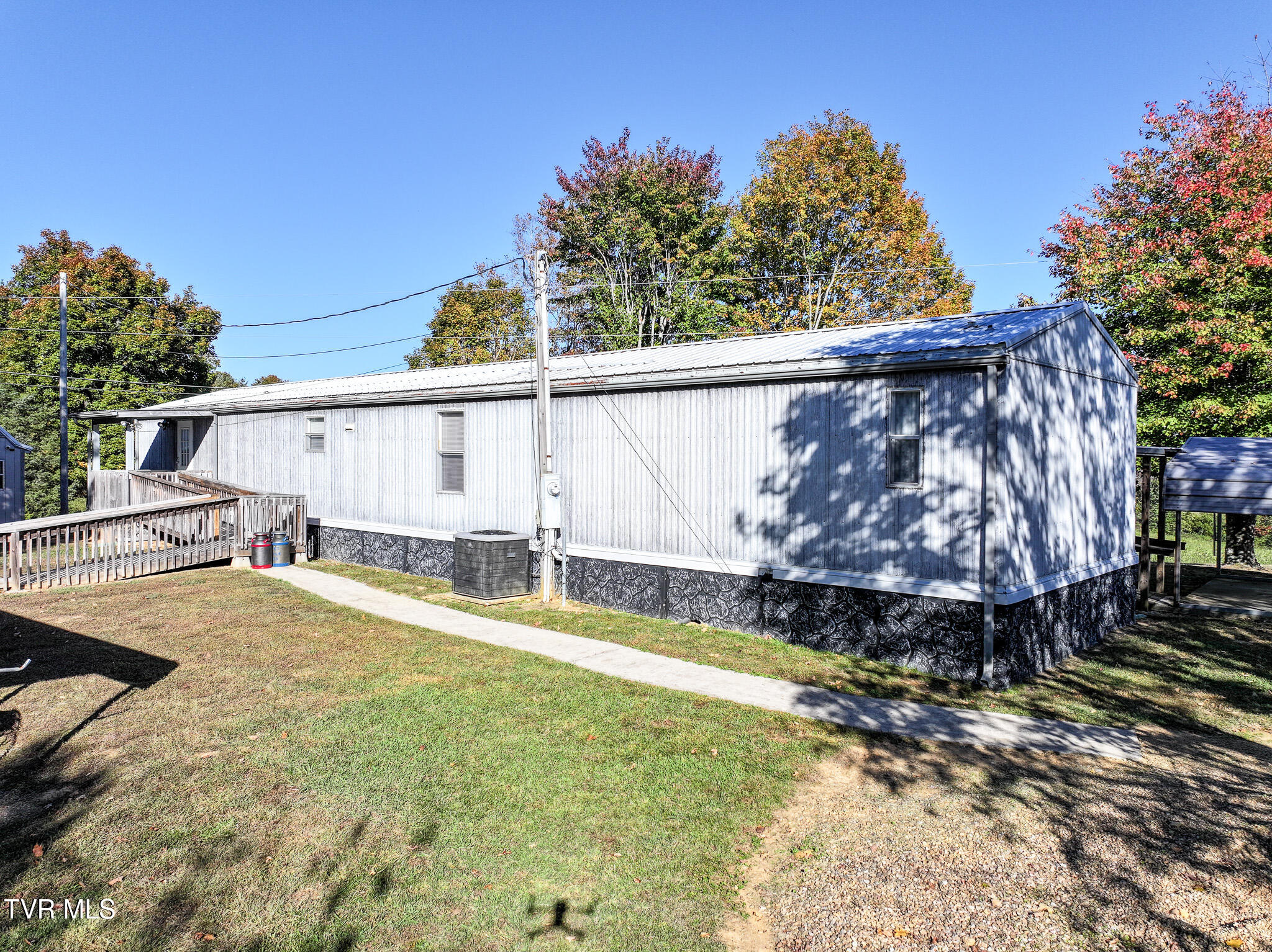 885 Anderson Loop Greeneville, TN 37743 - Photo 42 of 51 DJI_20251014184055_0740_D