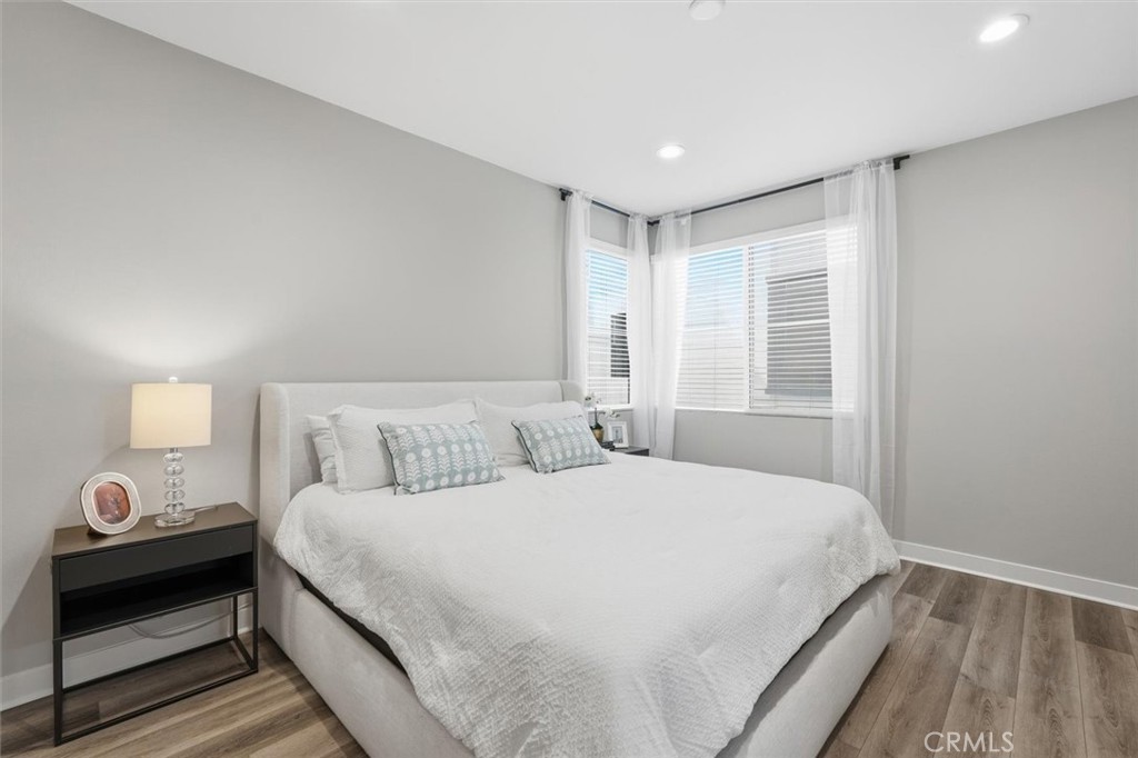 2144 Swallowtail Walk Gardena, CA 90249 - Photo 23 of 59 Primary bedroom