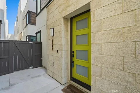 $975,000 | 2144 Swallowtail Walk, Gardena, CA 90249