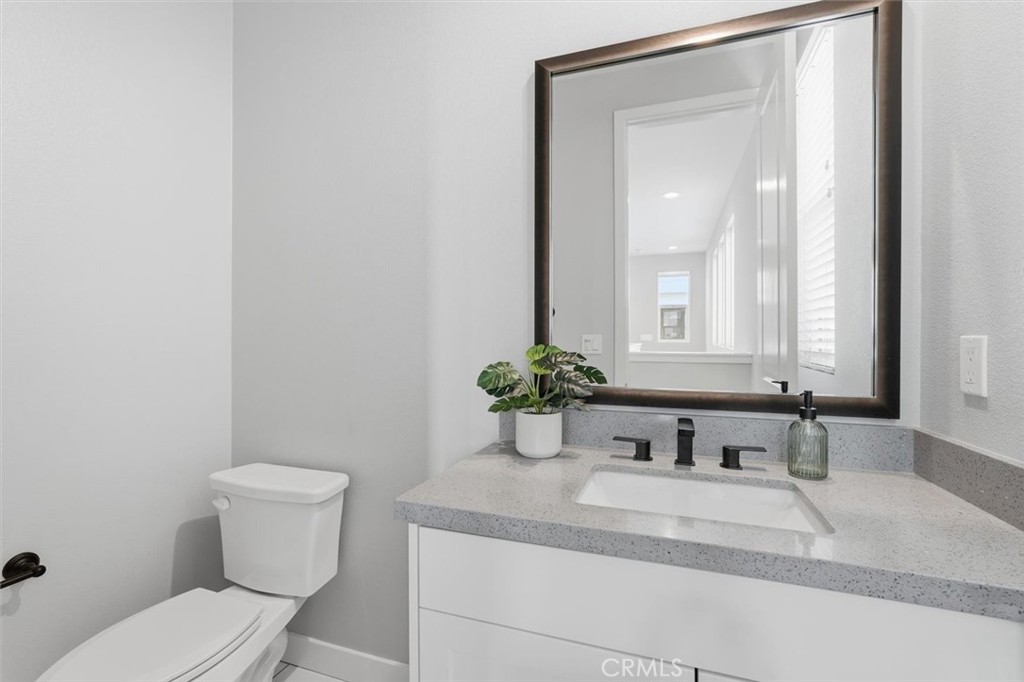 2144 Swallowtail Walk Gardena, CA 90249 - Photo 51 of 59 top floor/loft/family room bathroom
