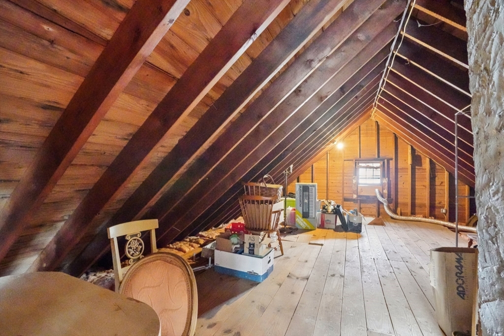 2 Saxon Road Worcester, MA 01602 - Photo 20 of 32