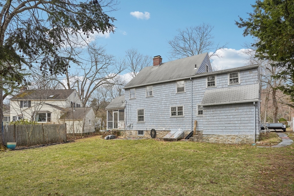 2 Saxon Road Worcester, MA 01602 - Photo 31 of 32
