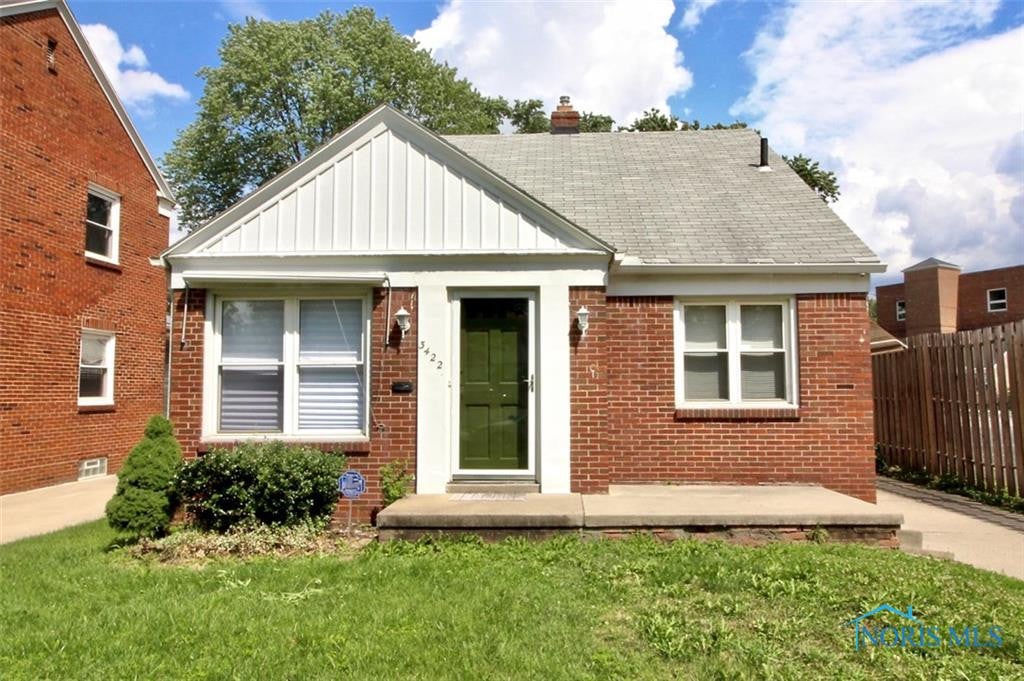 3422 Maxwell Road Toledo, OH 43606 - Photo 2 of 36 Gallery Image 2