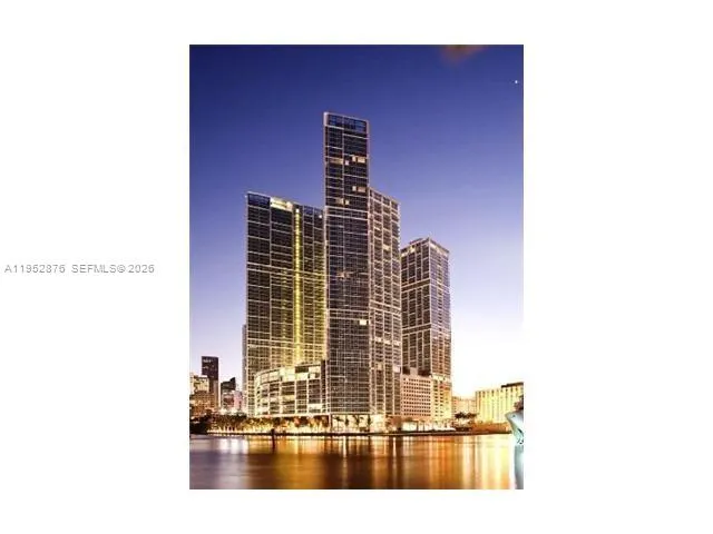 $3,300 | 475 Brickell Avenue, Unit 3611, Miami, FL 33131