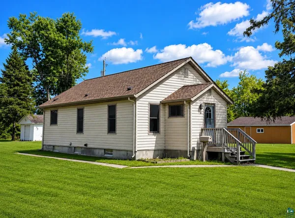 $99,900 | 14 East 5th Avenue, Aurora, MN 55705