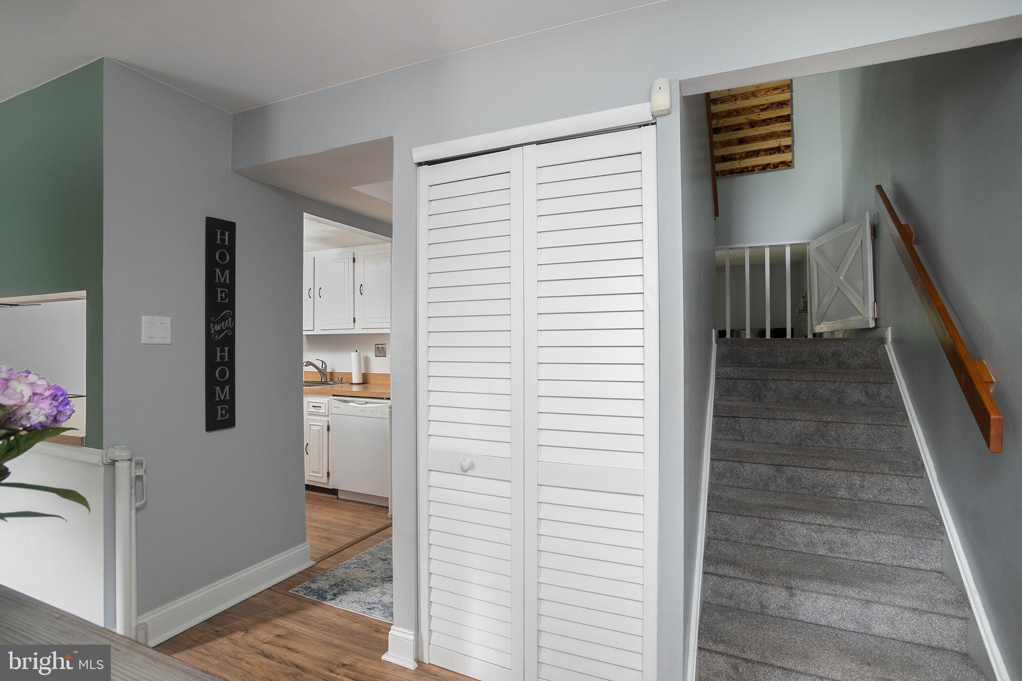 18 West Azalea Lane Mount Laurel, NJ 08054 - Photo 4 of 27