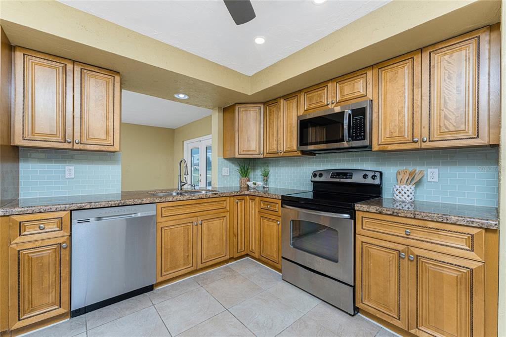 256 Caddy Road Rotonda West, FL 33947 - Photo 18 of 64 Gallery Image 18