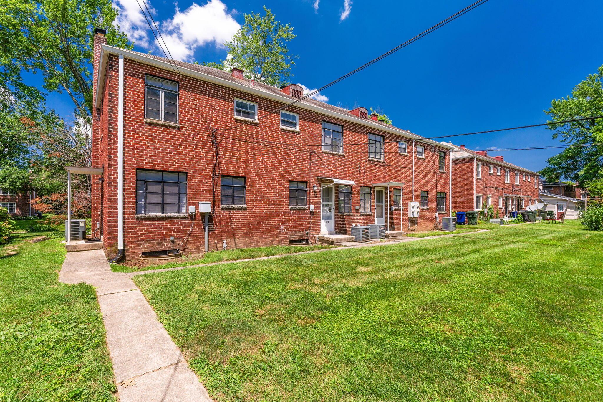 790 Kenwick Road Columbus, OH 43209 - Photo 15 of 22 790-796 Kenwick (Exterior)-13