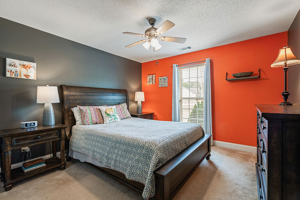 43 Graham Way Hartwell, GA 30643 - Photo 8 of 20 This inviting bedroom offers comfort and a sense of retreat.