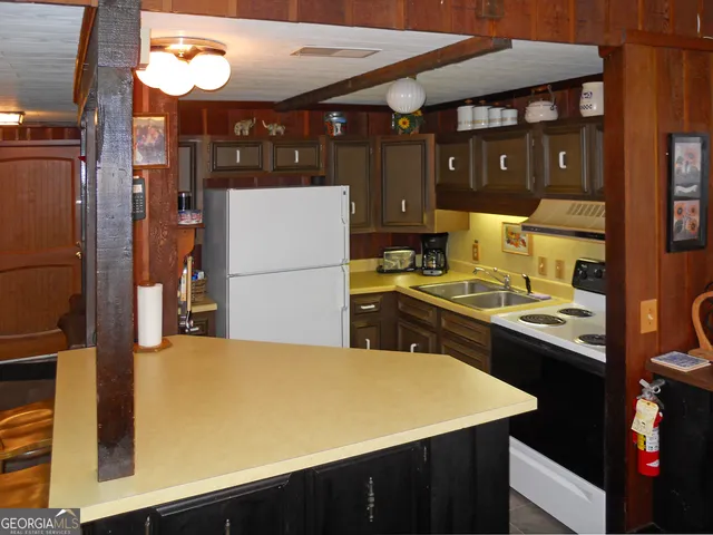 $289,000 | 3 Berkshire Lane, Unit 5, Sky Valley, GA 30537