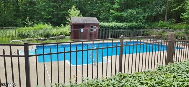 $974,000 | 7 Stonehedge Drive, Stockholm, NJ 07460