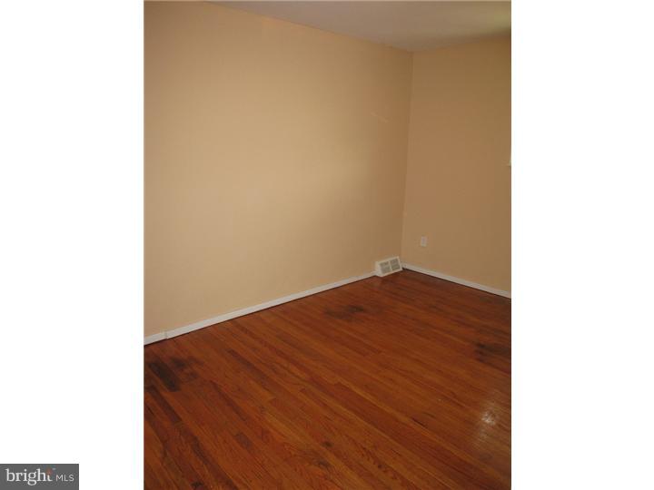 3359 Fairdale Road Philadelphia, PA 19154 - Photo 8 of 15