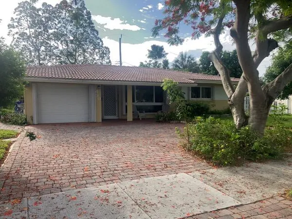 $599,500 | 490 Southeast 3rd Avenue, Pompano Beach, FL 33060