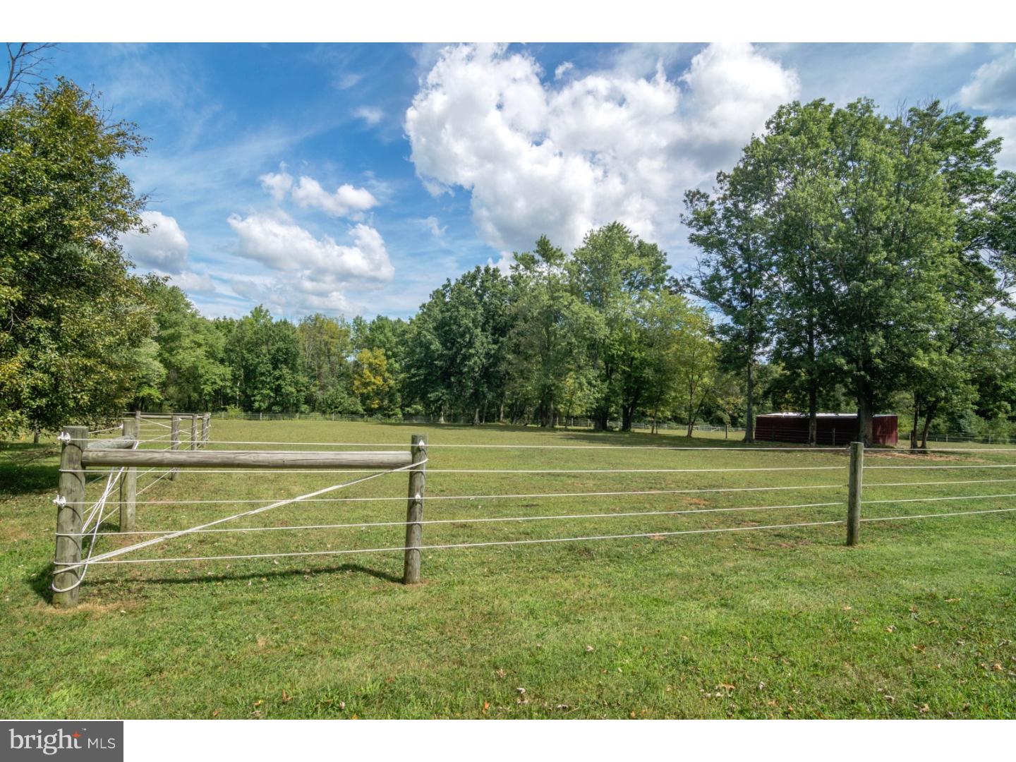 91 Barry Road Chalfont, PA 18914 - Photo 8 of 25 Gallery Image 8