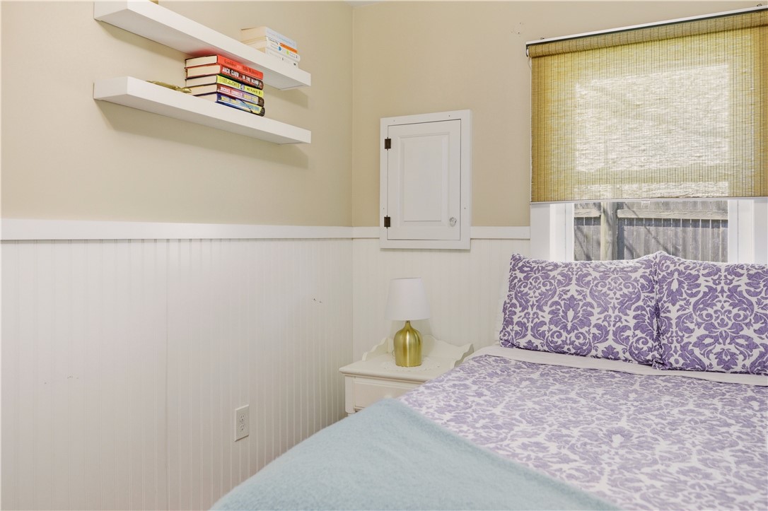272 Riverside Street Portsmouth, RI 02871 - Photo 27 of 44