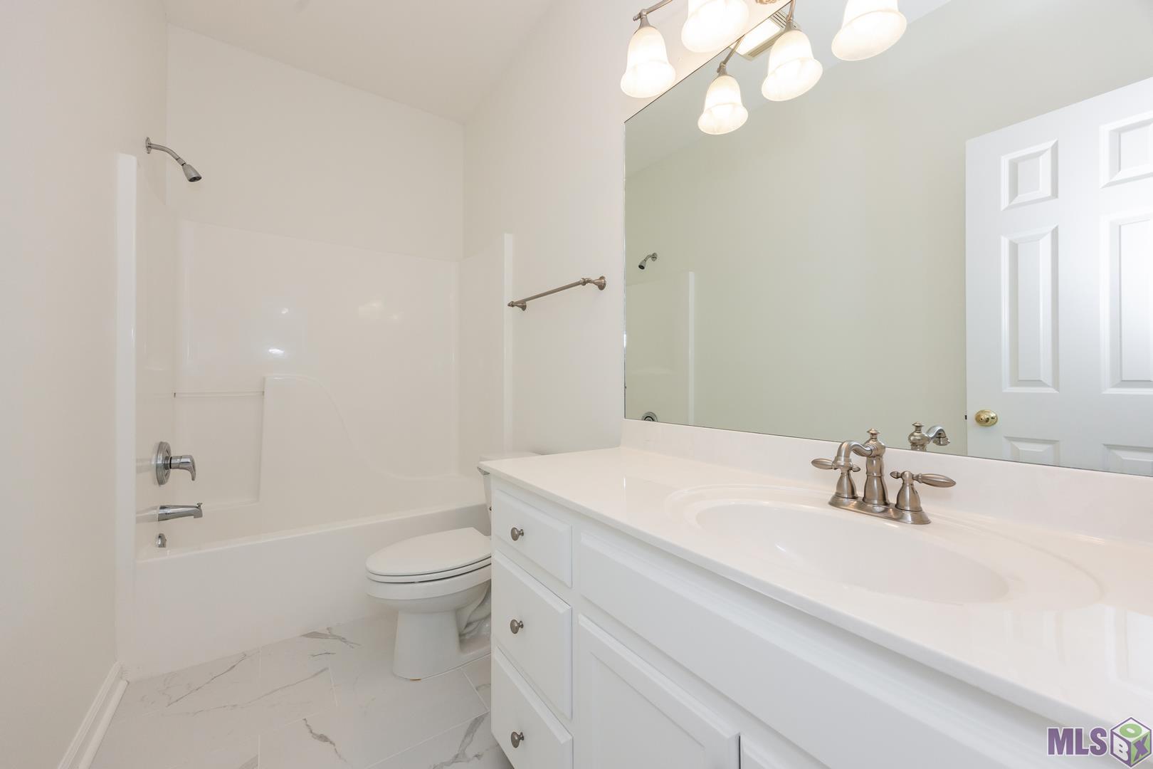 18041 Jefferson Ridge Drive Baton Rouge, LA 70817 - Photo 35 of 46 Gallery Image 35
