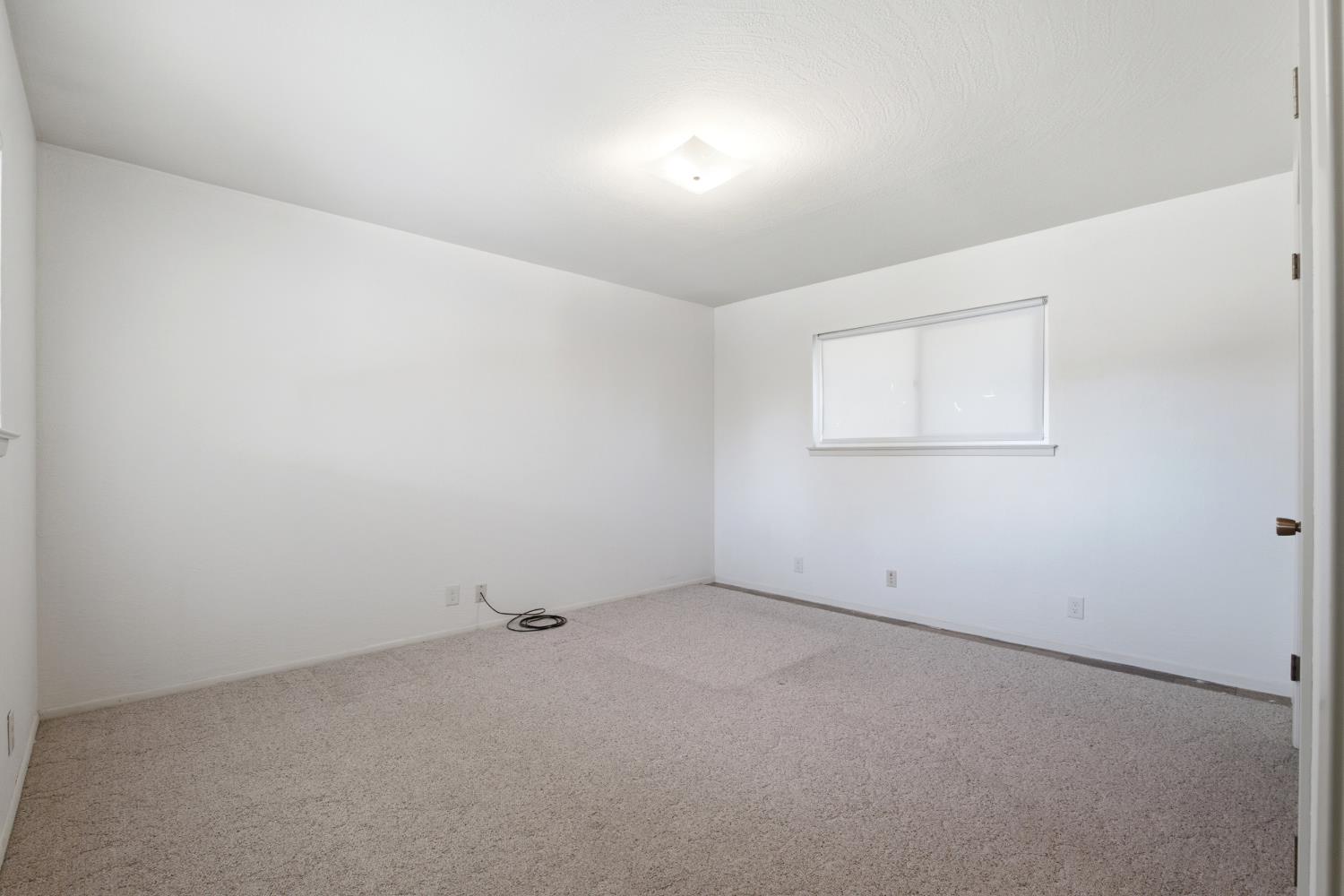 4328 East Rialto Avenue Fresno, CA 93726 - Photo 31 of 43