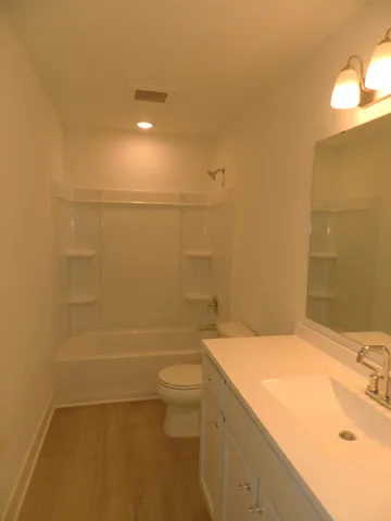 $424,900 | 558 Swan River Drive, Benton Harbor, MI 49022