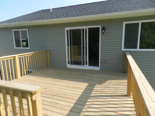 $424,900 | 558 Swan River Drive, Benton Harbor, MI 49022