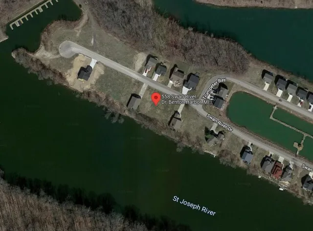 $424,900 | 558 Swan River Drive, Benton Harbor, MI 49022