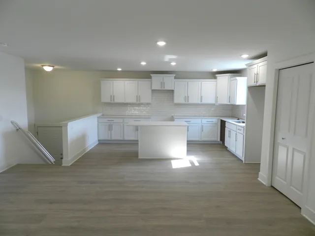 $424,900 | 558 Swan River Drive, Benton Harbor, MI 49022