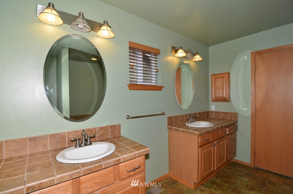 3916 153rd Place Southeast Bothell, WA 98012 - Photo 11 of 12
