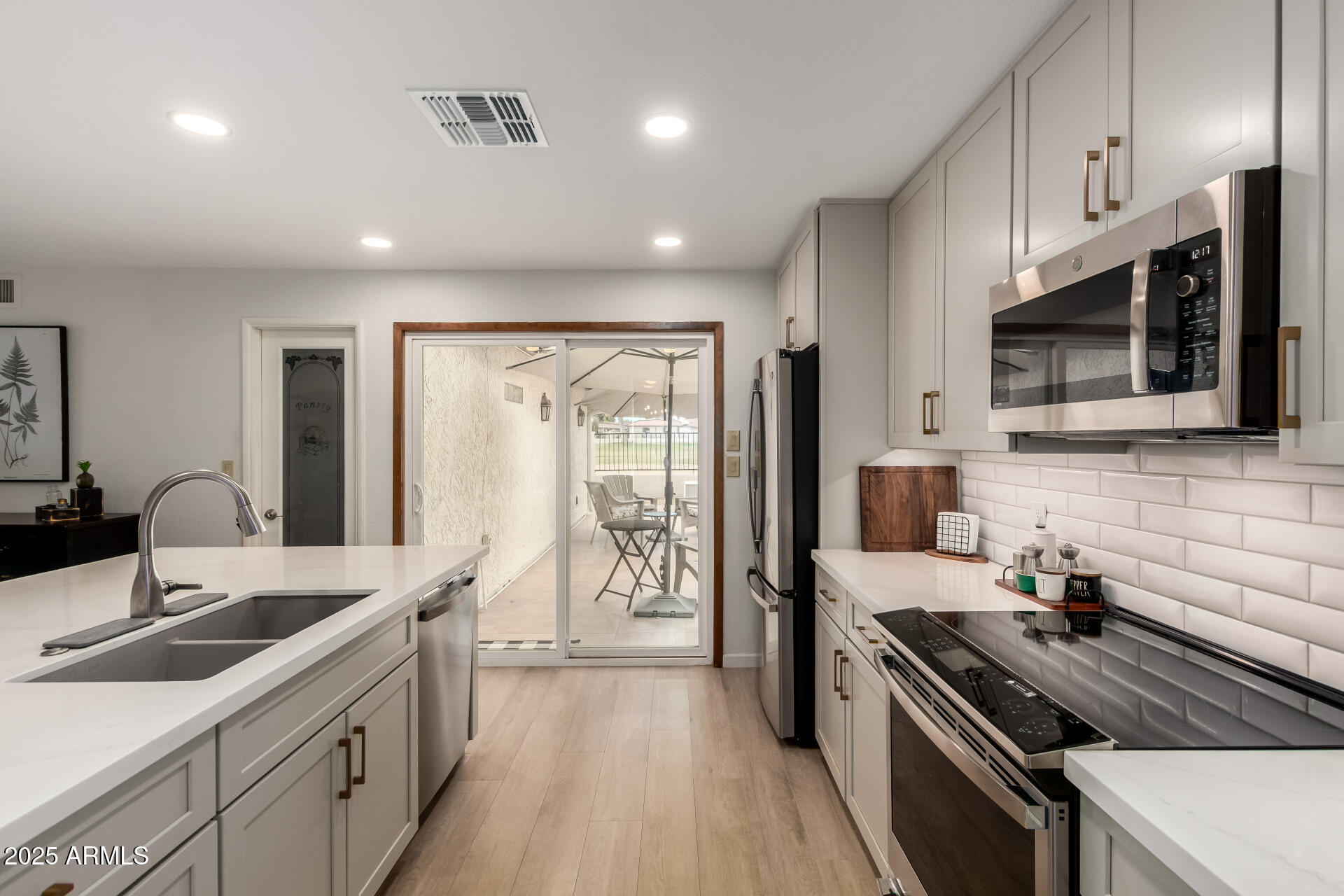 12210 South Potomac Street Phoenix, AZ 85044 - Photo 8 of 42 smell the cookies baking?