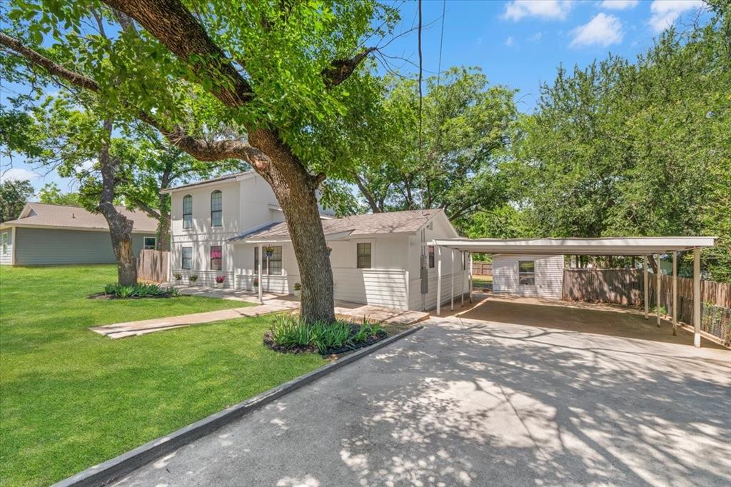 643 East Columbia Drive Azle, TX 76020 - Photo 2 of 34