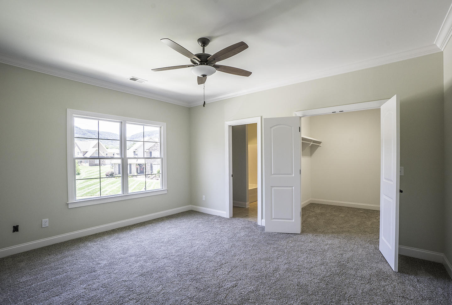 6447 Deep Canyon Road Hixson, TN 37343 - Photo 34 of 46 2nd FLOOR MASTER