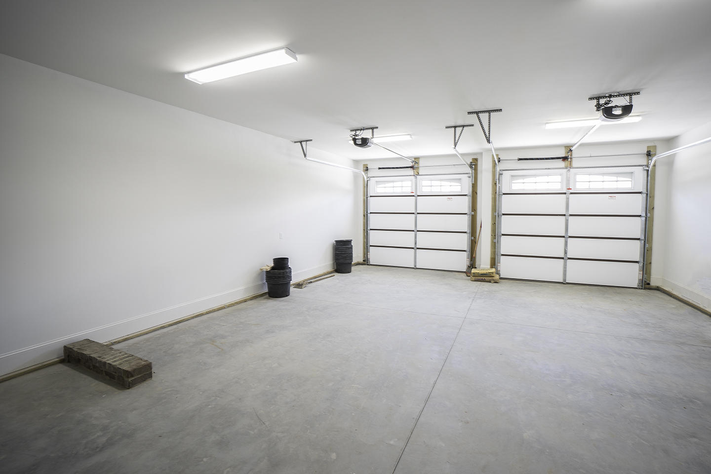 6447 Deep Canyon Road Hixson, TN 37343 - Photo 7 of 46 Garage 1