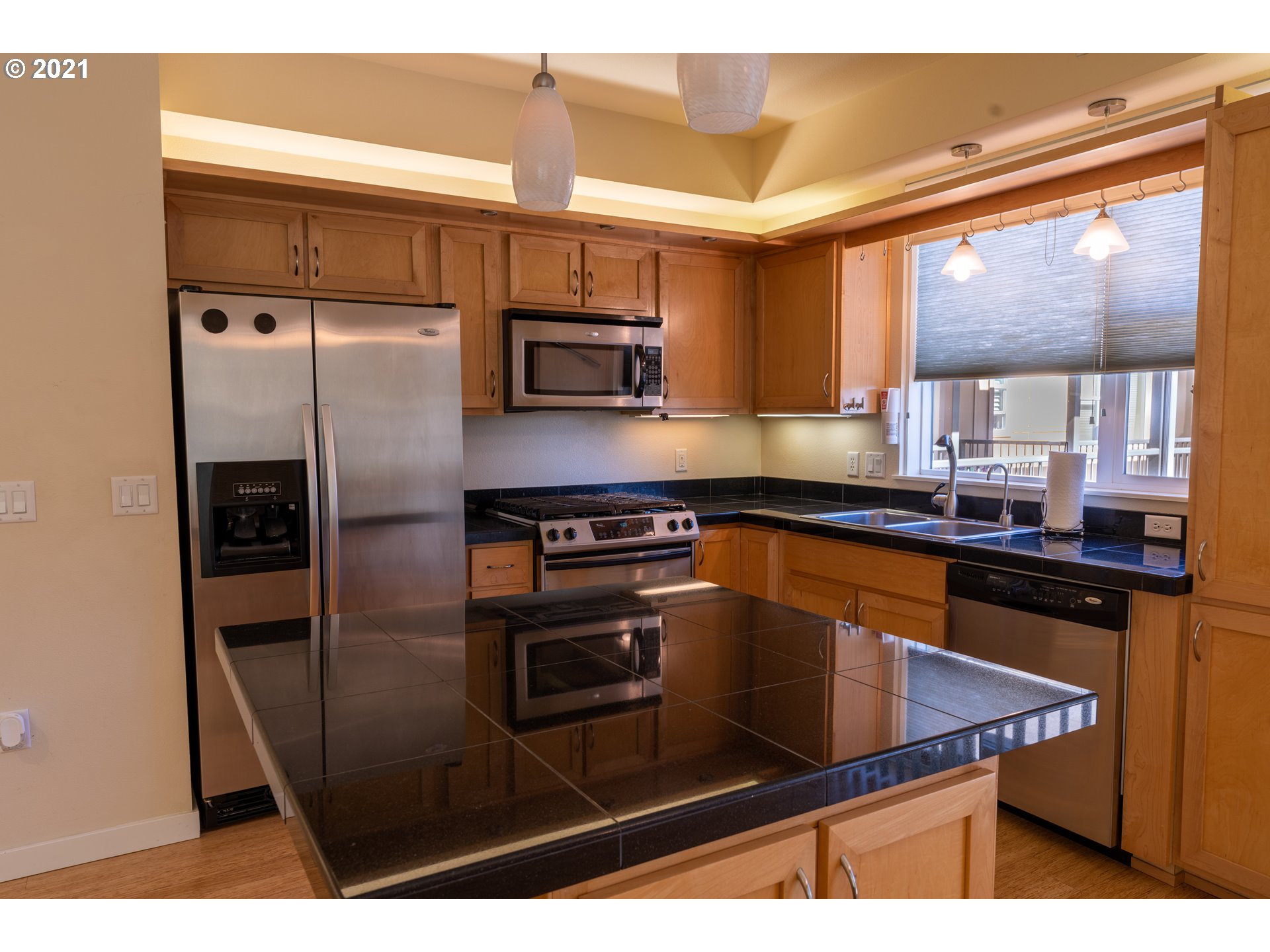 347 Rustic Place, Unit 28 Eugene, OR 97401 - Photo 11 of 17 Gallery Image 11