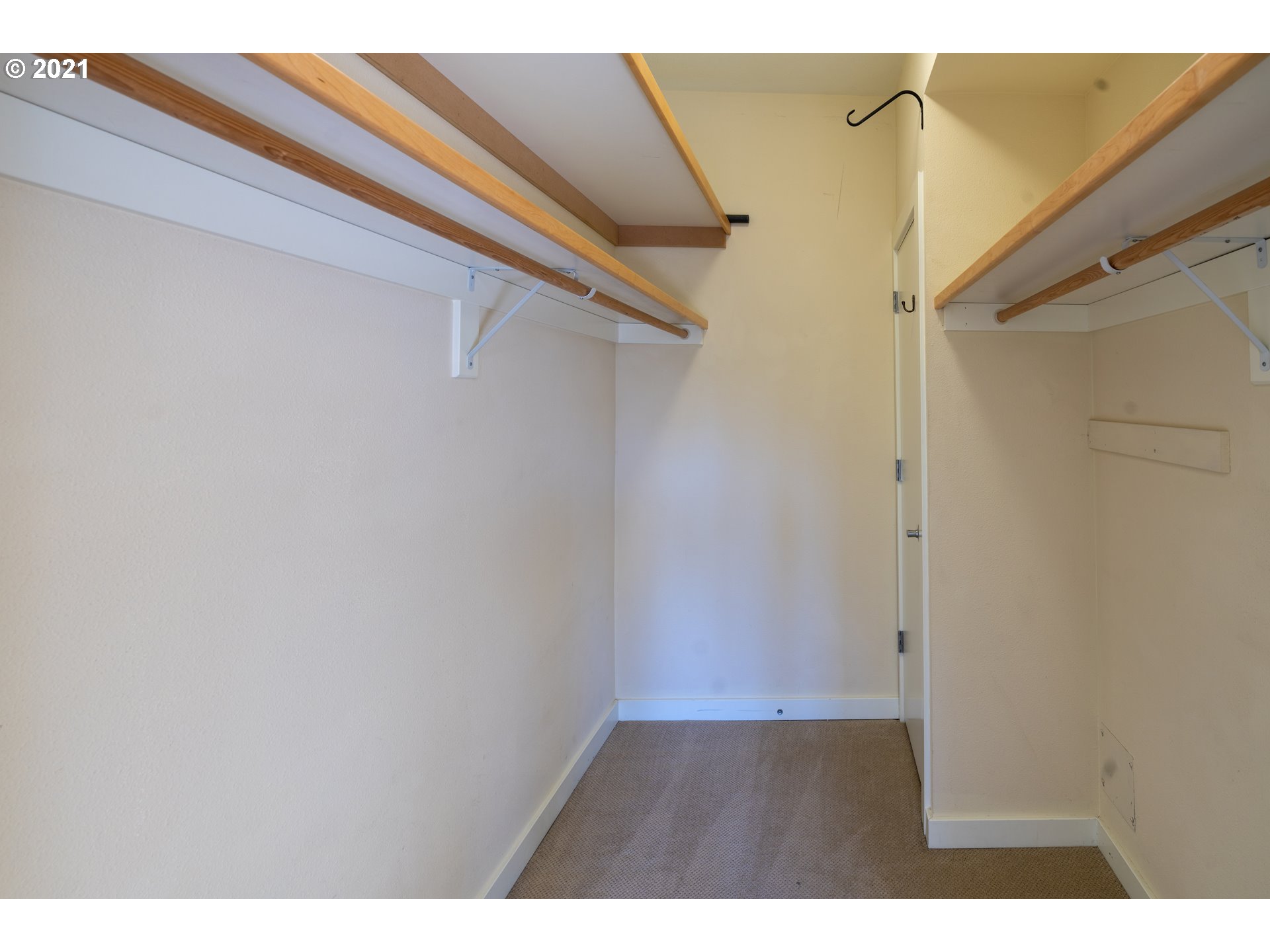 347 Rustic Place, Unit 28 Eugene, OR 97401 - Photo 14 of 17 Gallery Image 14