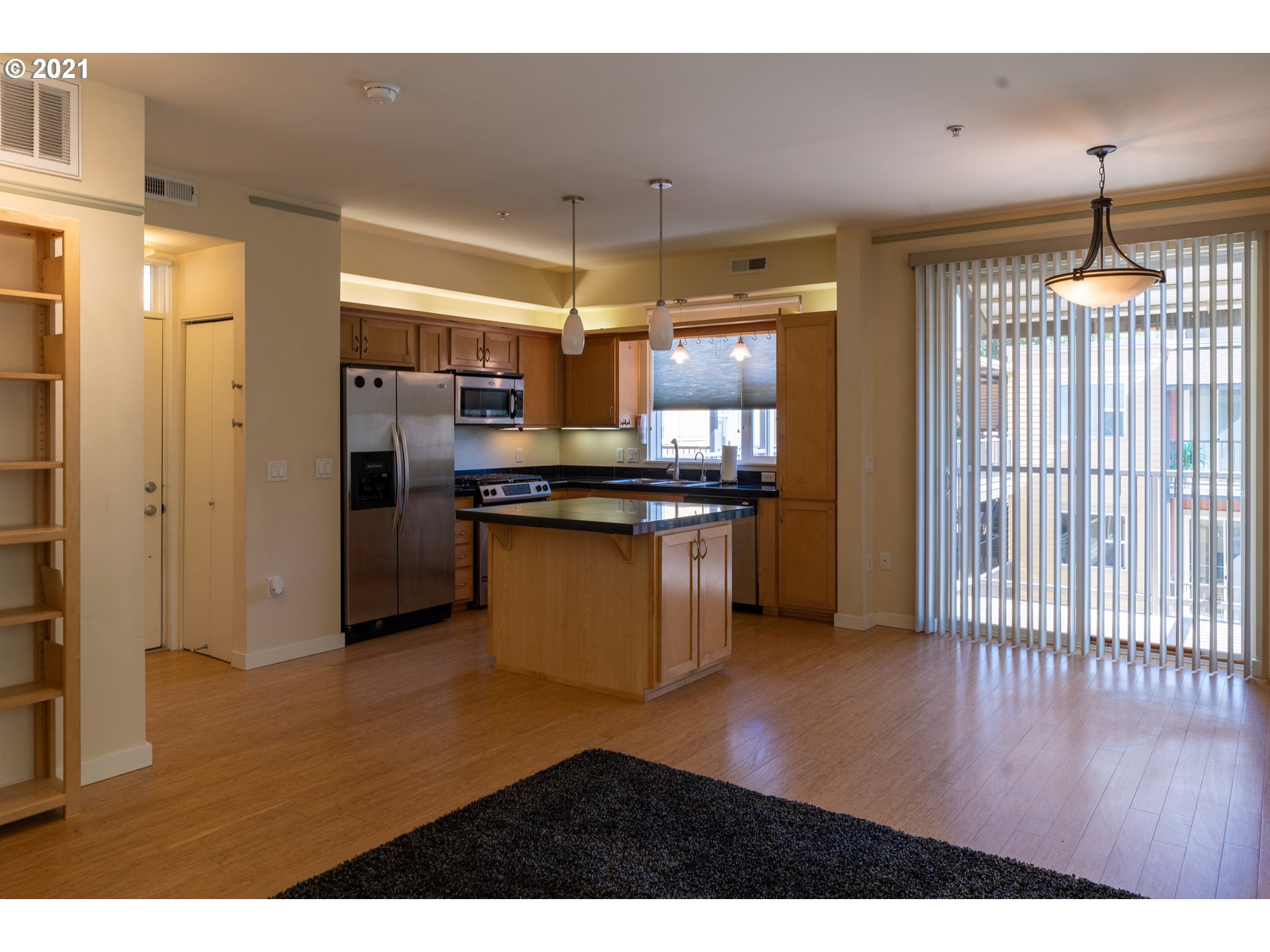 347 Rustic Place, Unit 28 Eugene, OR 97401 - Photo 10 of 17 Gallery Image 10