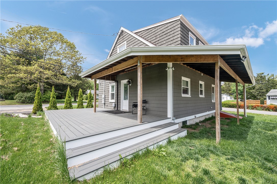 728 Stafford Road Tiverton, RI 02878 - Photo 1 of 21 Gallery Image 1