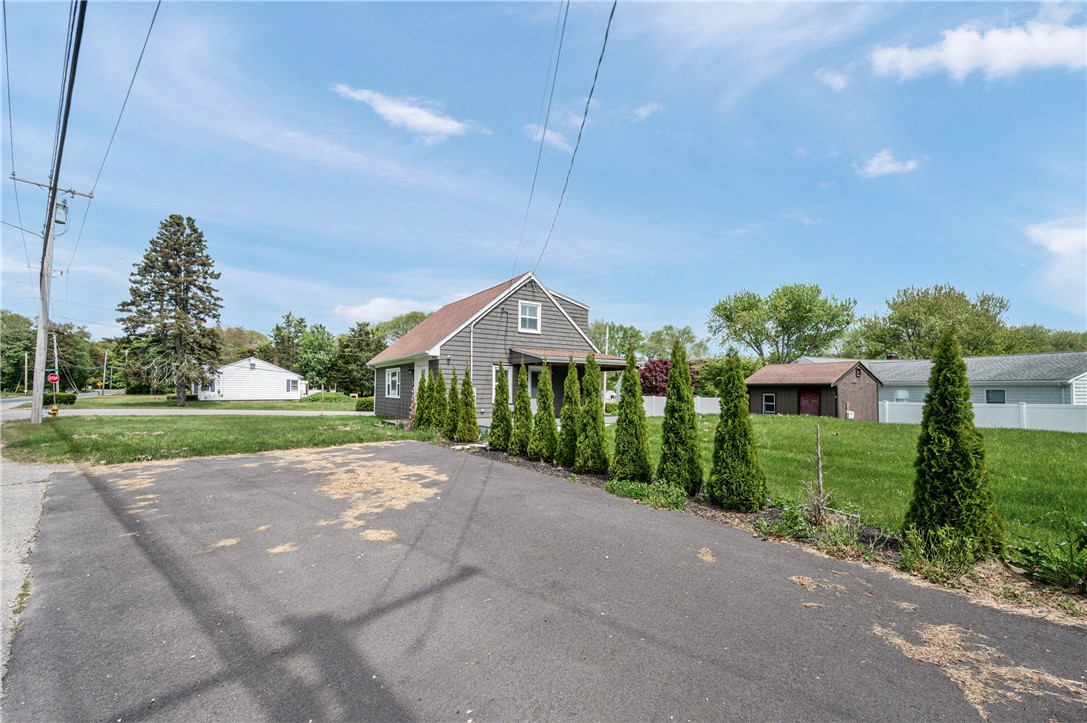 728 Stafford Road Tiverton, RI 02878 - Photo 19 of 21 Gallery Image 19