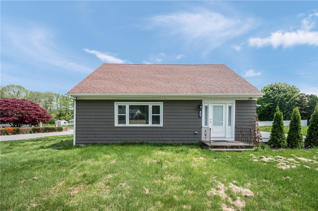 728 Stafford Road Tiverton, RI 02878 - Photo 2 of 21 Gallery Image 2