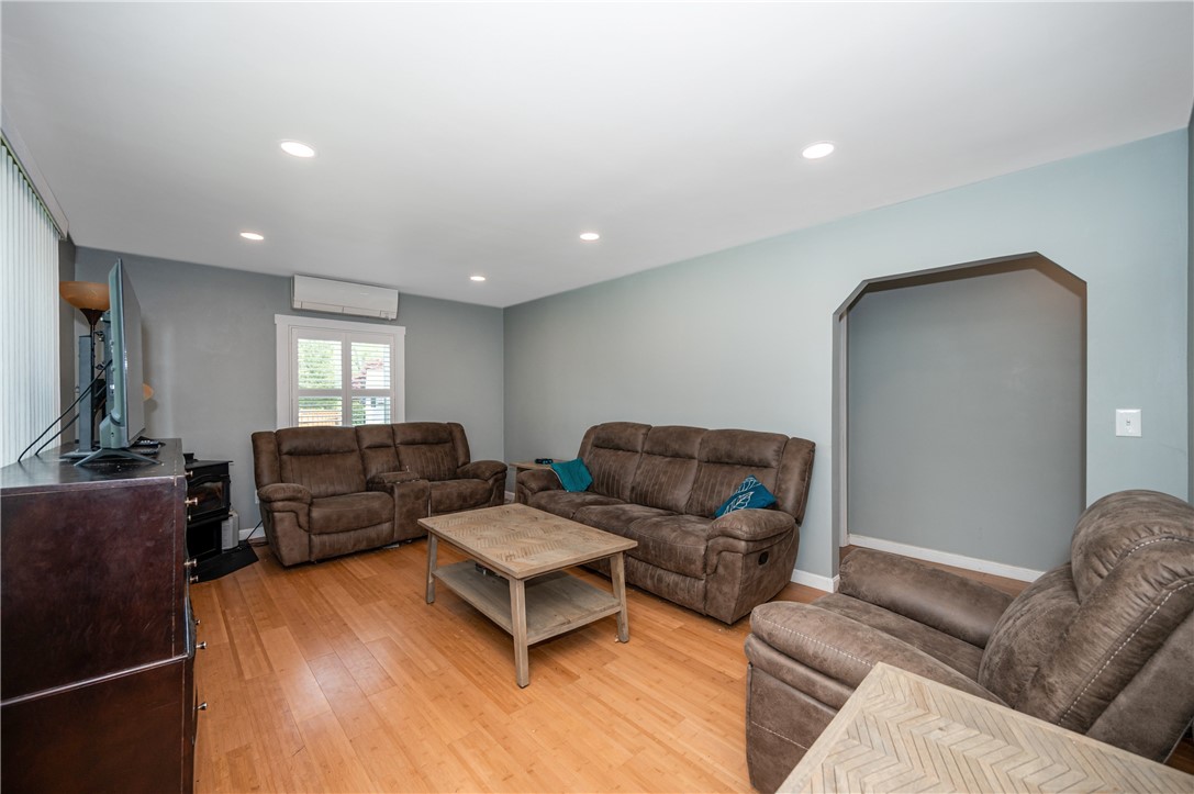 728 Stafford Road Tiverton, RI 02878 - Photo 6 of 21 Gallery Image 6