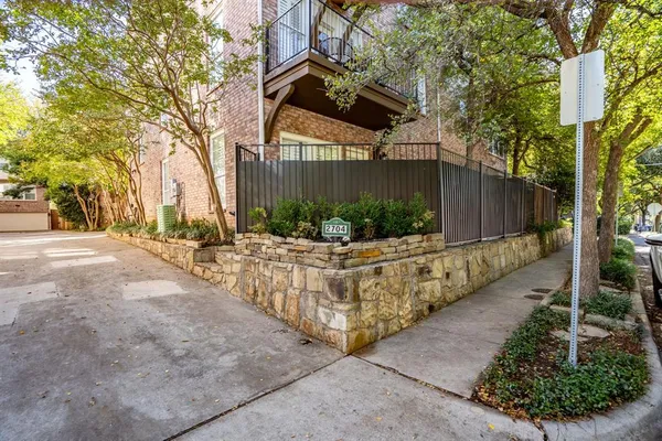 $4,500 | 2704 Welborn Street, Unit E, Dallas, TX 75219