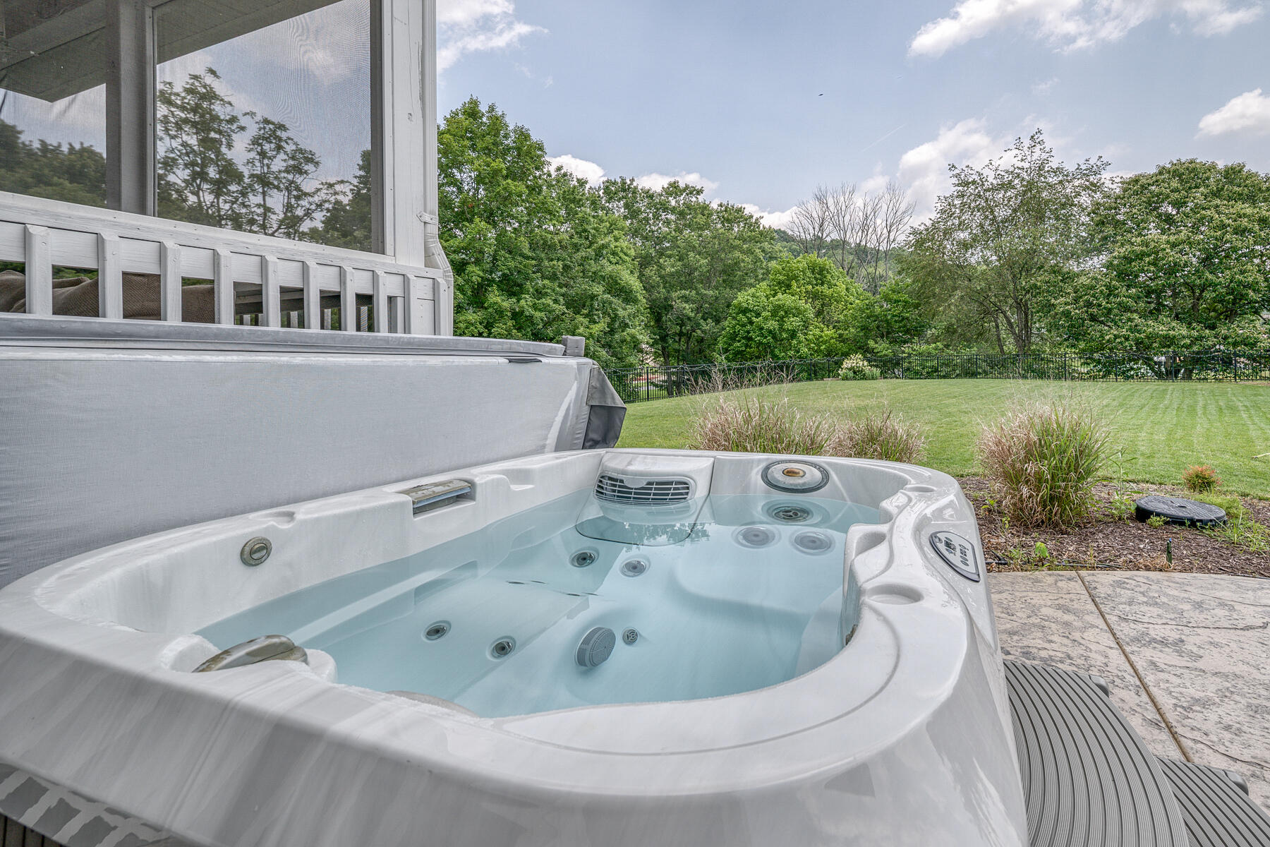 2772 Edinburgh Channel Road Kingsport, TN 37664 - Photo 7 of 27 2272 Edinburgh Channel Rd 7